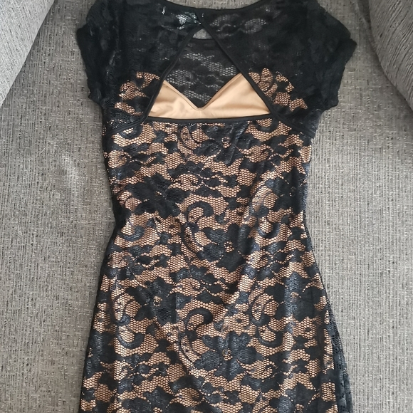 Dress - Picture 2 of 2